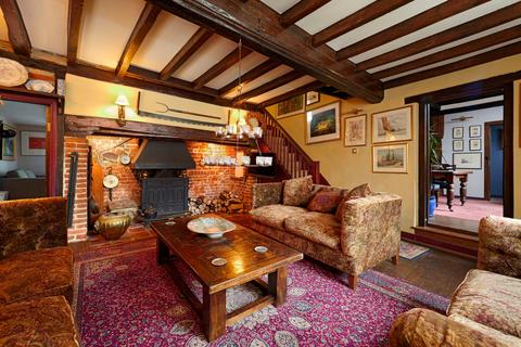 4 bedroom terraced house for sale, The Square, Elham, CT4
