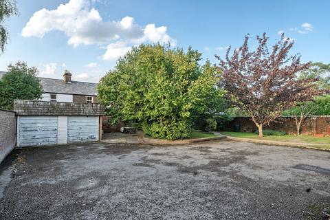 5 bedroom detached house for sale, Station Road, Petersfield, GU32