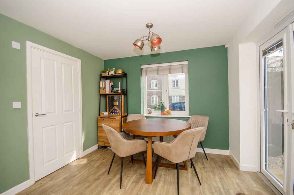 Dining area.jpg