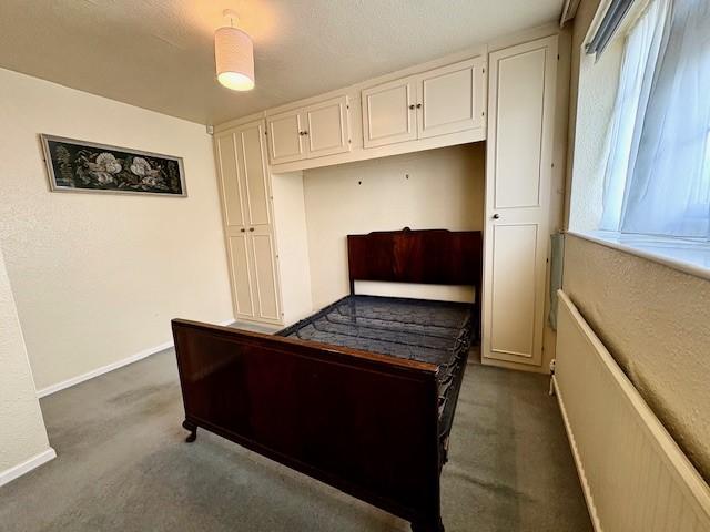 Bed 2.jpg