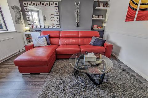 undefined, West Crescent, Windsor