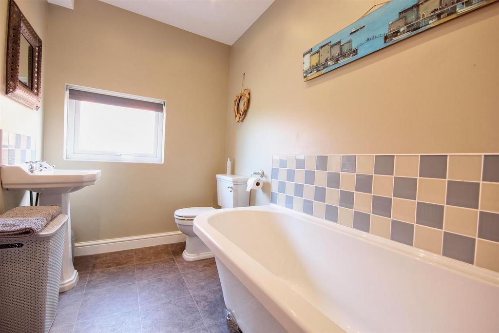 Bathroom/w.c.