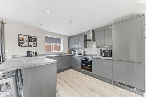 9 Priory Place, Featherstone, Pontefract, WF7 5FP