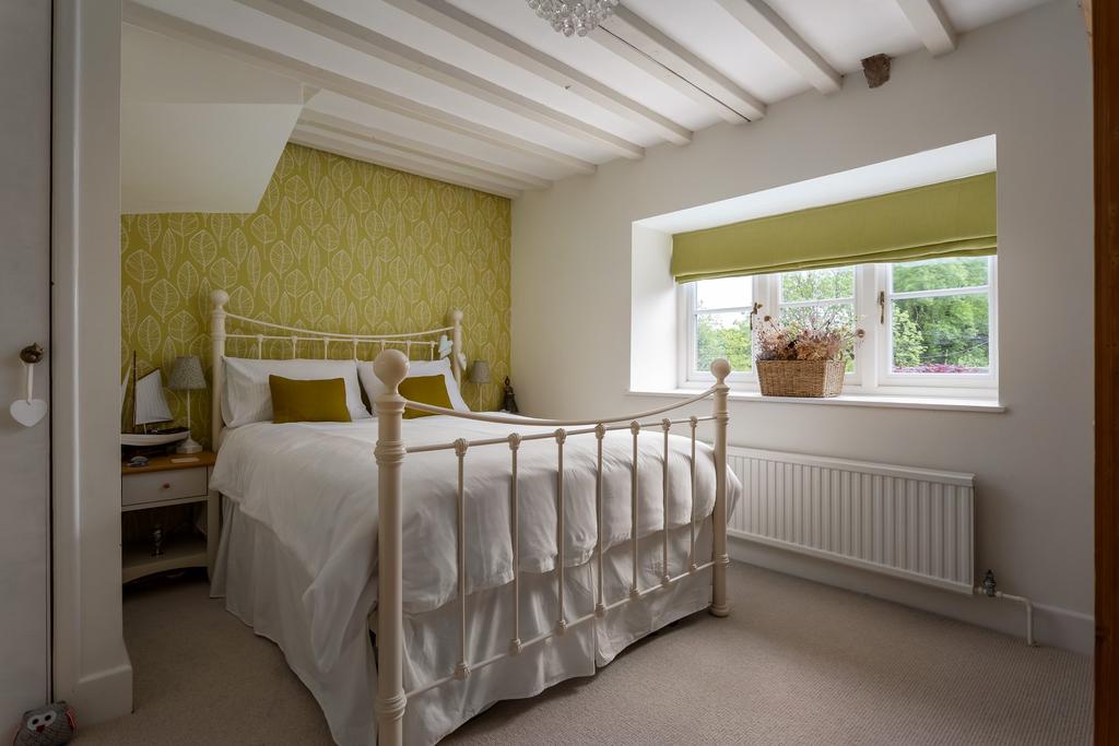 Lavender Cottage, Dunstibourne Leer, GL7 7 AS,...