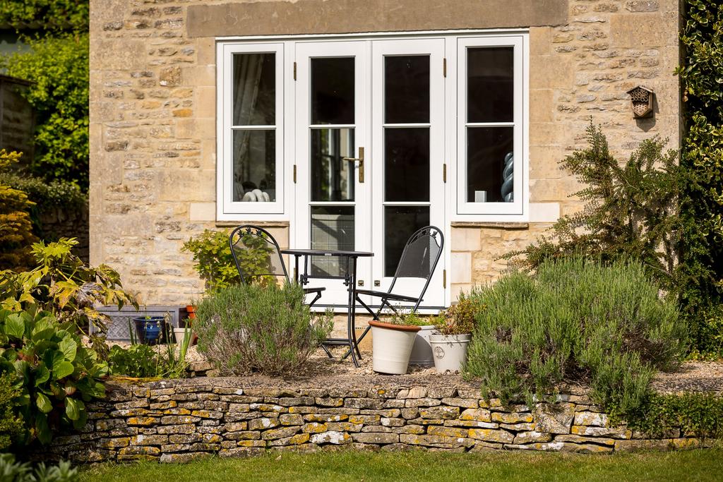 Lavender Cottage, Dunstibourne Leer, GL7 7 AS,...