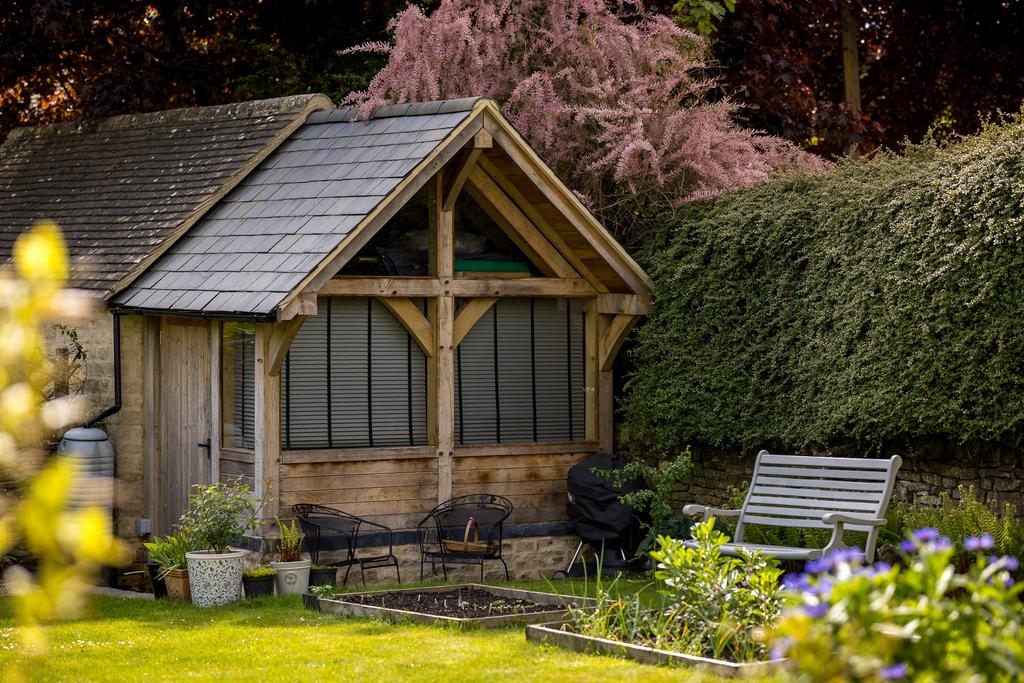 Lavender Cottage, Dunstibourne Leer, GL7 7 AS,...