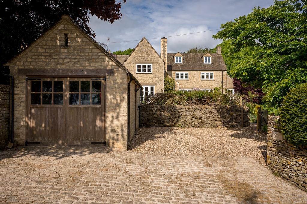 Lavender Cottage, Dunstibourne Leer, GL7 7 AS,...