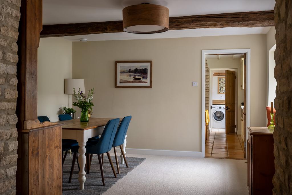 Lavender Cottage, Dunstibourne Leer, GL7 7 AS,...