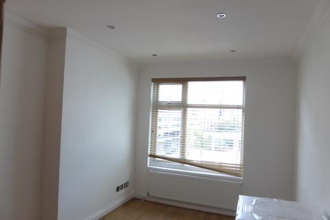 2 bedroom flat to rent, George Street, Croydon CR0