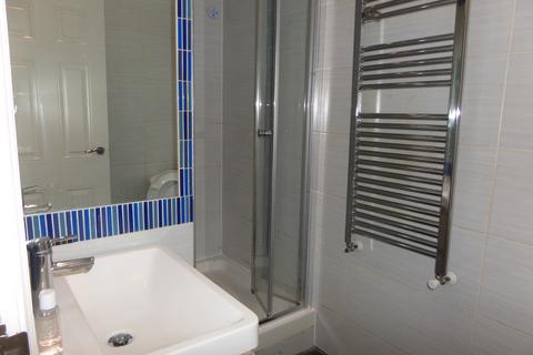 2 bedroom flat to rent, George Street, Croydon CR0