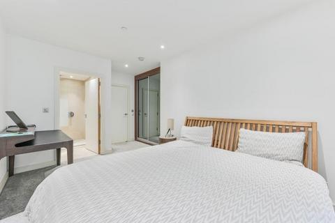 2 bedroom flat for sale, Bach House, Nine Elms Point, Wandsworth Road, London, SW8