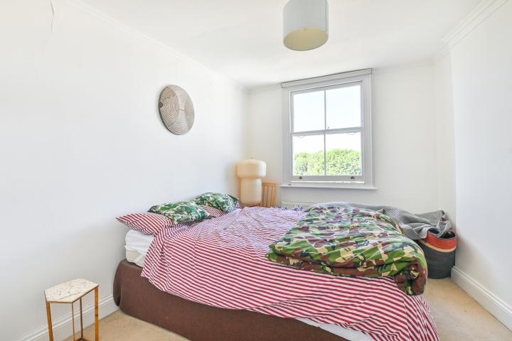 Nhgt0073286 large-5-04 jpg