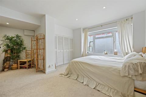 3 bedroom apartment for sale, Boscombe Road, London, W12