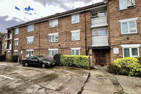 2 bedroom apartment for sale, Lampton Road, Hounslow TW3