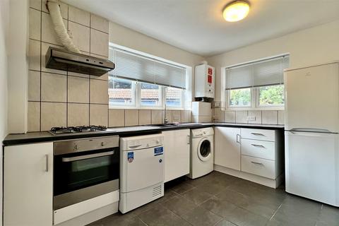 2 bedroom apartment for sale, Lampton Road, Hounslow TW3