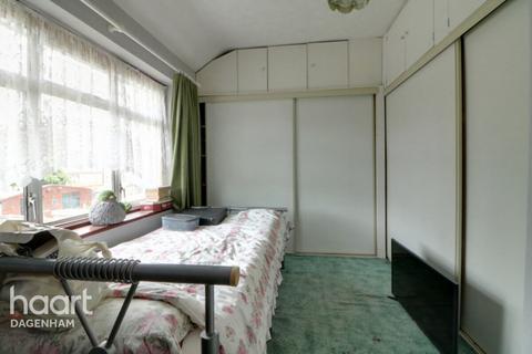 undefined, Osborne Square, Dagenham
