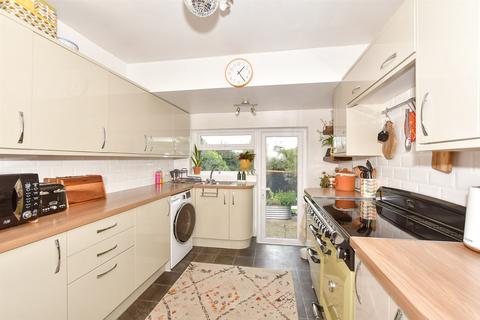 4 bedroom semi-detached house for sale, Segrave Crescent, Folkestone CT19