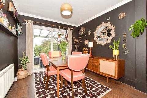 4 bedroom semi-detached house for sale, Segrave Crescent, Folkestone CT19