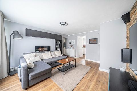undefined, Poultons Close, Overton, Basingstoke, RG25 3LU