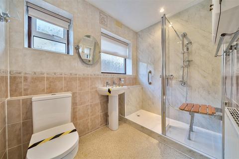 2 bedroom bungalow for sale, Glentrammon Gardens, Orpington BR6