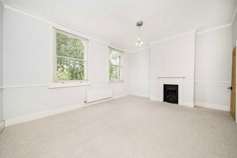2 bedroom flat for sale, Chiswick High Road, London W4