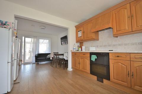 6 bedroom end of terrace house to rent, Jubilee Road, Sutton-in-Ashfield