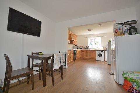 6 bedroom end of terrace house to rent, Jubilee Road, Sutton-in-Ashfield