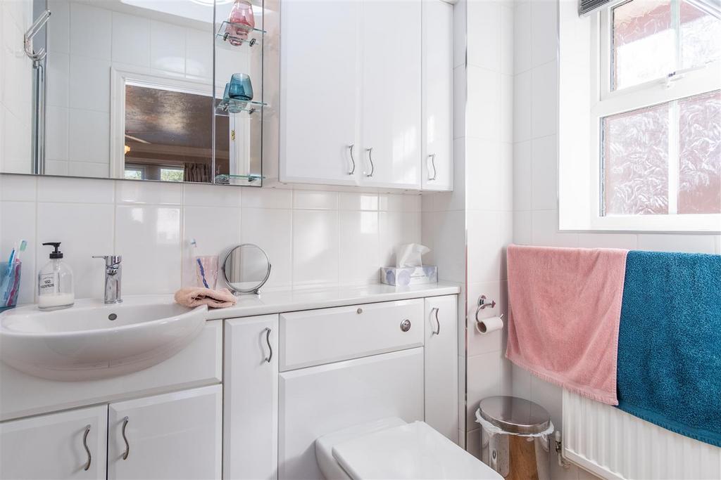 Master Ensuite
