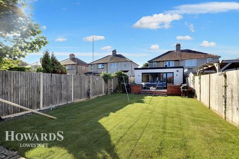 undefined, Monckton Avenue, Lowestoft