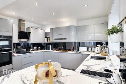 undefined, Monckton Avenue, Lowestoft