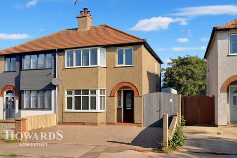 3 bedroom semi-detached house for sale, Monckton Avenue, Lowestoft