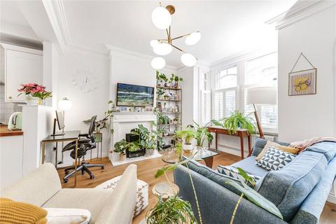 2 bedroom flat for sale, Glengall Road, London NW6