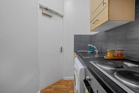 1 bedroom house to rent, BROOKFIELD ROAD, Leeds