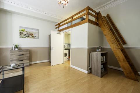HYDE PARK ROAD, Leeds