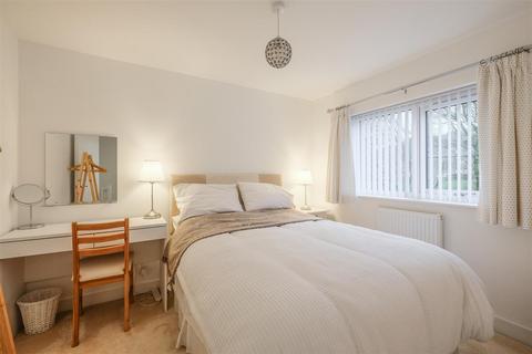 6 The Forge, Rastrick, Brighouse, HD6 3SJ