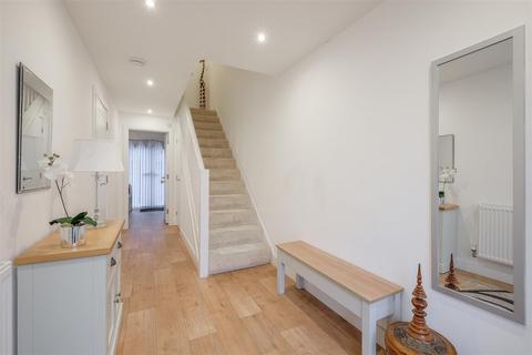 6 The Forge, Rastrick, Brighouse, HD6 3SJ