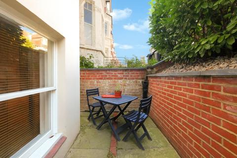 1 bedroom flat for sale, Inglewood Road, West Hampstead, London, NW6