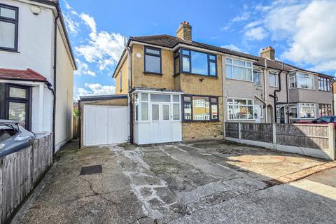 3 bedroom semi-detached house for sale, Essex Road, Romford, RM7