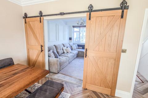 3 bedroom semi-detached house for sale, Essex Road, Romford, RM7