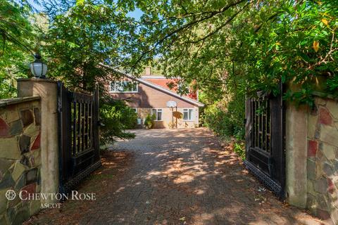 undefined, Sunning Avenue, ASCOT