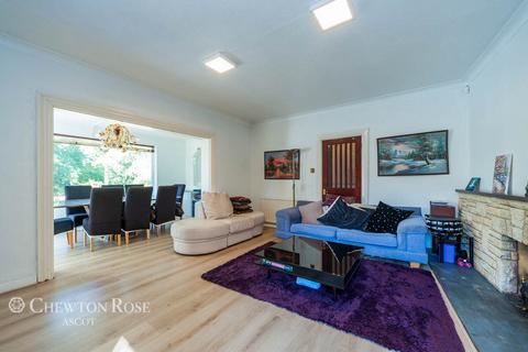 undefined, Sunning Avenue, ASCOT
