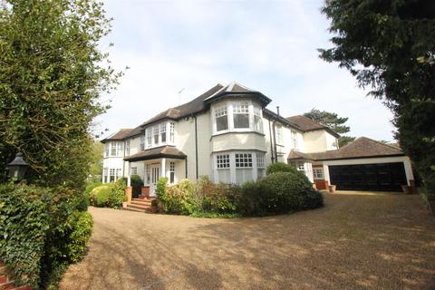 6 bedroom detached house for sale, Greenway, Hutton Mount, Brentwood
