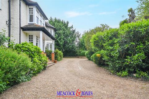 6 bedroom detached house for sale, Greenway, Hutton Mount, Brentwood