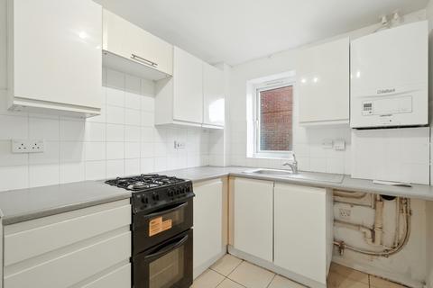 3 bedroom flat for sale, London Road, Waterlooville PO8