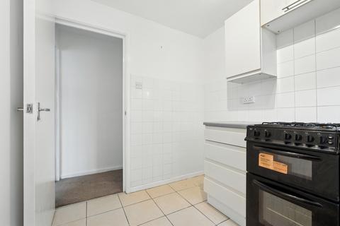 3 bedroom flat for sale, London Road, Waterlooville PO8