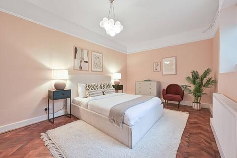 2 bedroom flat for sale, Belsize Park Gardens, Belsize Park, London, NW3