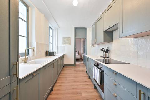 2 bedroom flat for sale, Belsize Park Gardens, Belsize Park, London, NW3