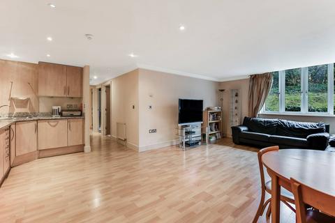 3 bedroom flat for sale, Kidderpore Avenue, Hampstead, London, NW3