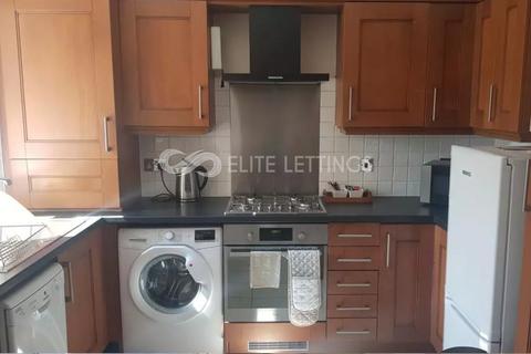 3 bedroom apartment to rent, Christchurch Road, Bournemouth BH1