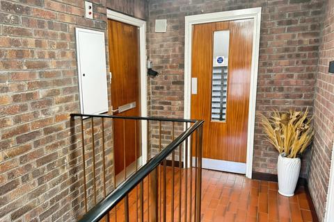 1 bedroom flat for sale, St Pauls Close, Oadby, LE2
